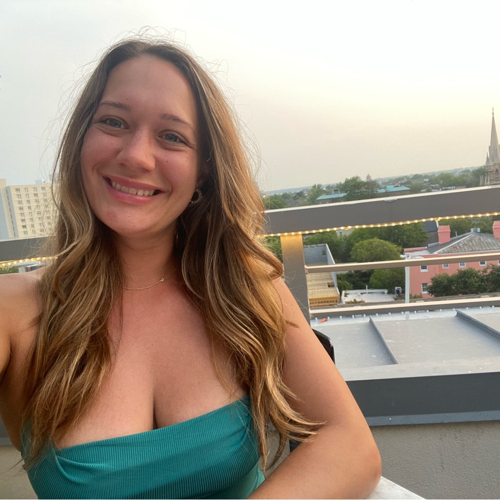 Meet your Posher, ShaniaSELLS!